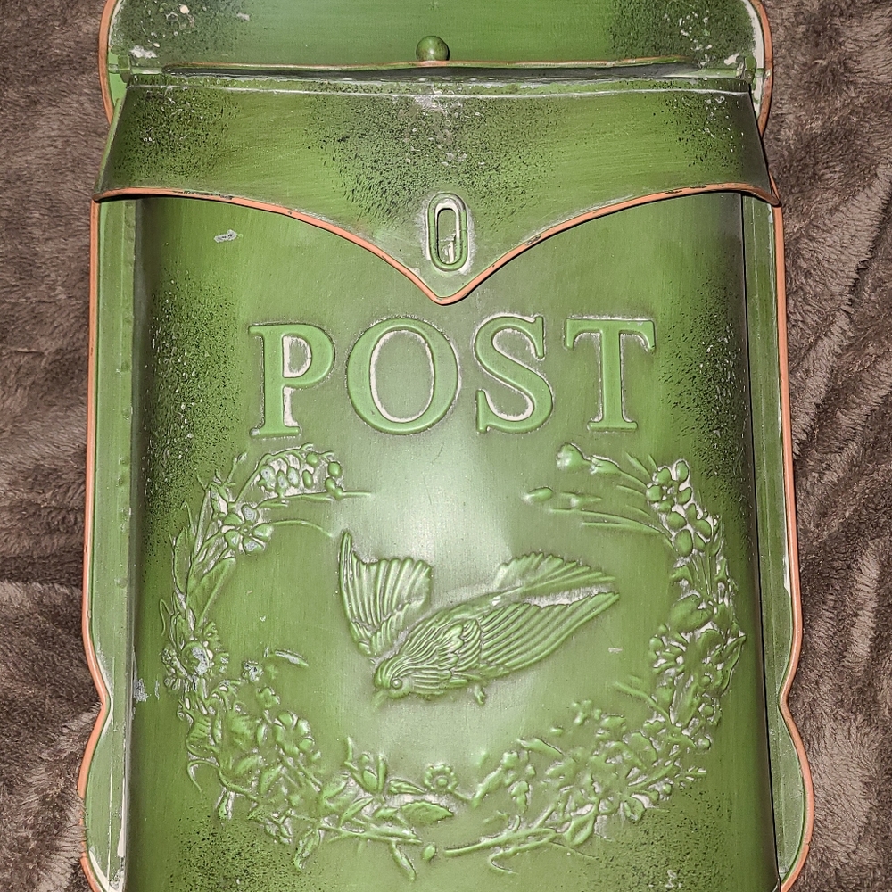 Mailbox - Picture 2 of 6